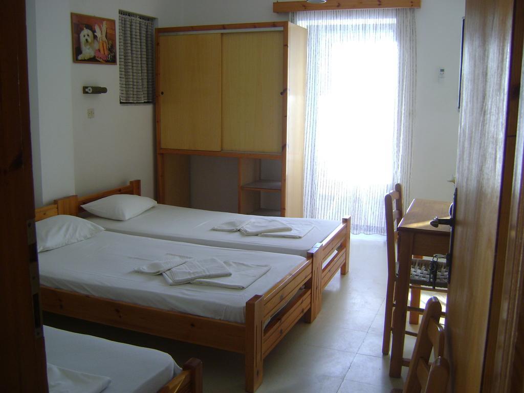קפלוס Panormitis Studios חדר תמונה