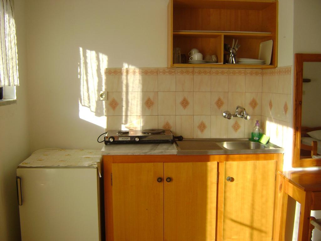 קפלוס Panormitis Studios חדר תמונה