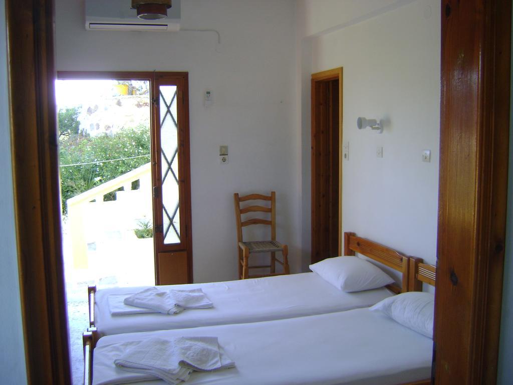 קפלוס Panormitis Studios חדר תמונה